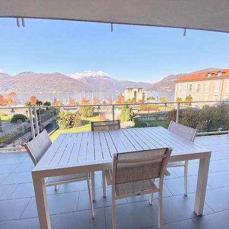 Appartamento Palazzo Di Vetro Luino Exterior foto